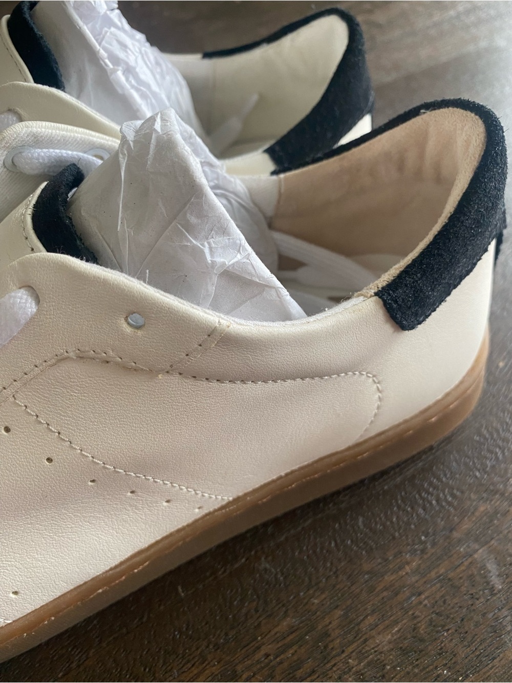 Sam Edelman Women’s Classic White Leather Sneakers with Black Heel Accent Size 9 - Picture 10 of 16